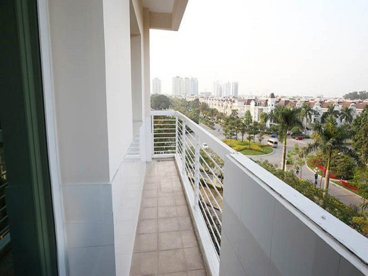 Apartment for rent in E4 Ciputra 6