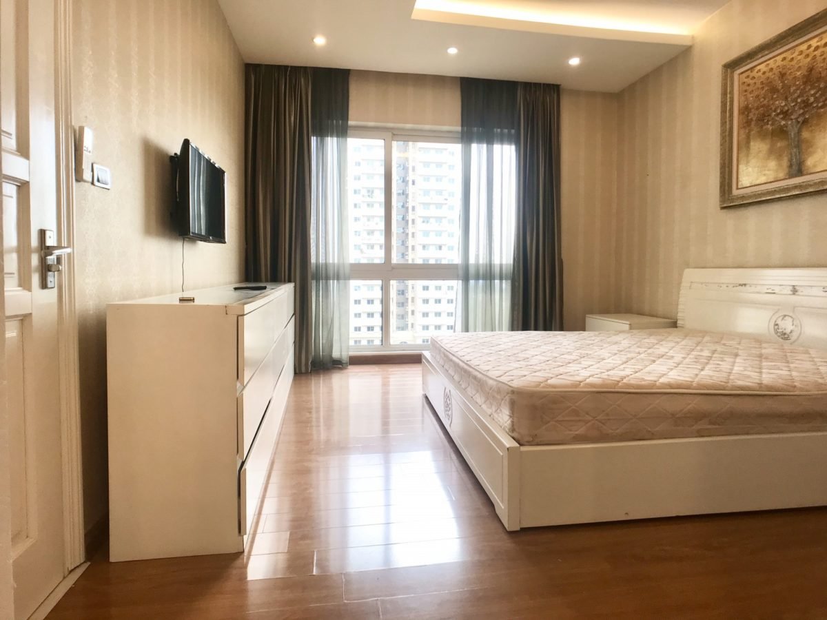 Apartment for rent in Ciputra Hanoi (7)