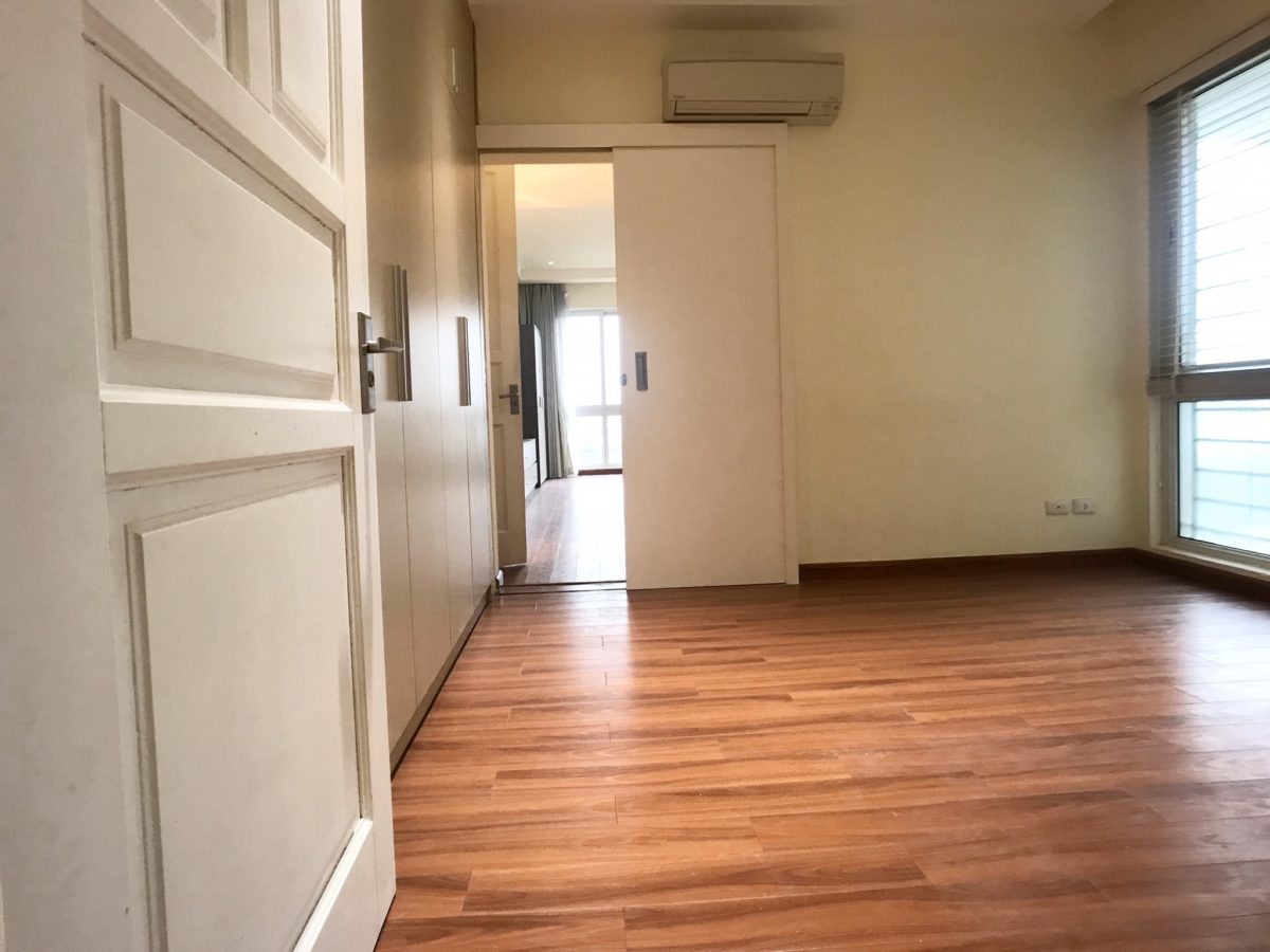 Apartment for rent in P2 Ciputra Hanoi (10)