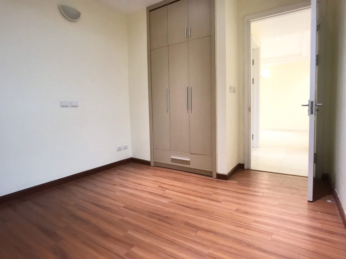 Apartment for rent in P2 Ciputra Hanoi (12)