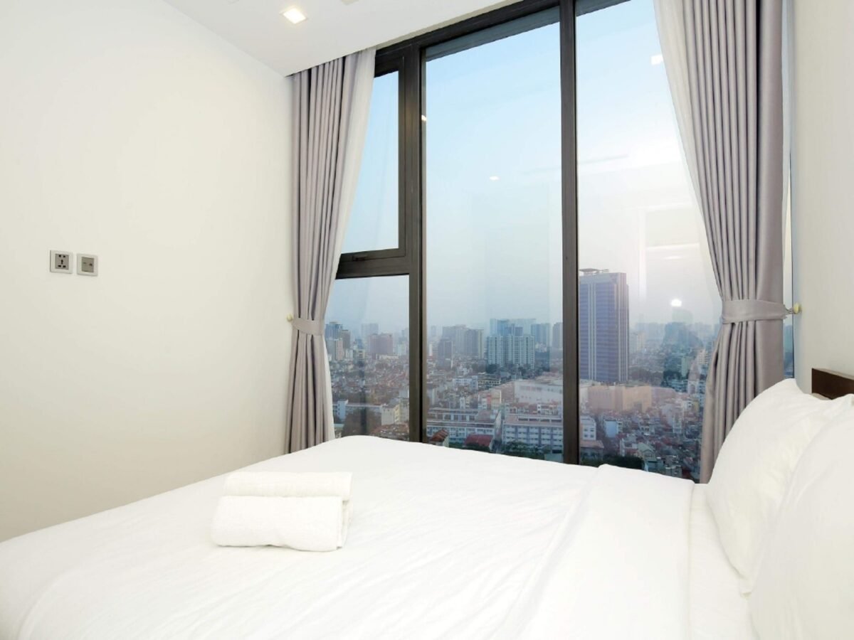 Wonderful apartment in M1 Vinhomes Metropolis 29 Lieu Giai with lake view for rent (12)