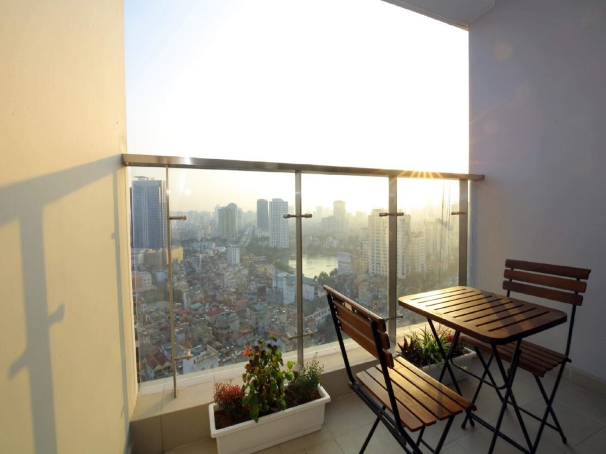 Wonderful apartment in M1 Vinhomes Metropolis 29 Lieu Giai with lake view for rent (18)