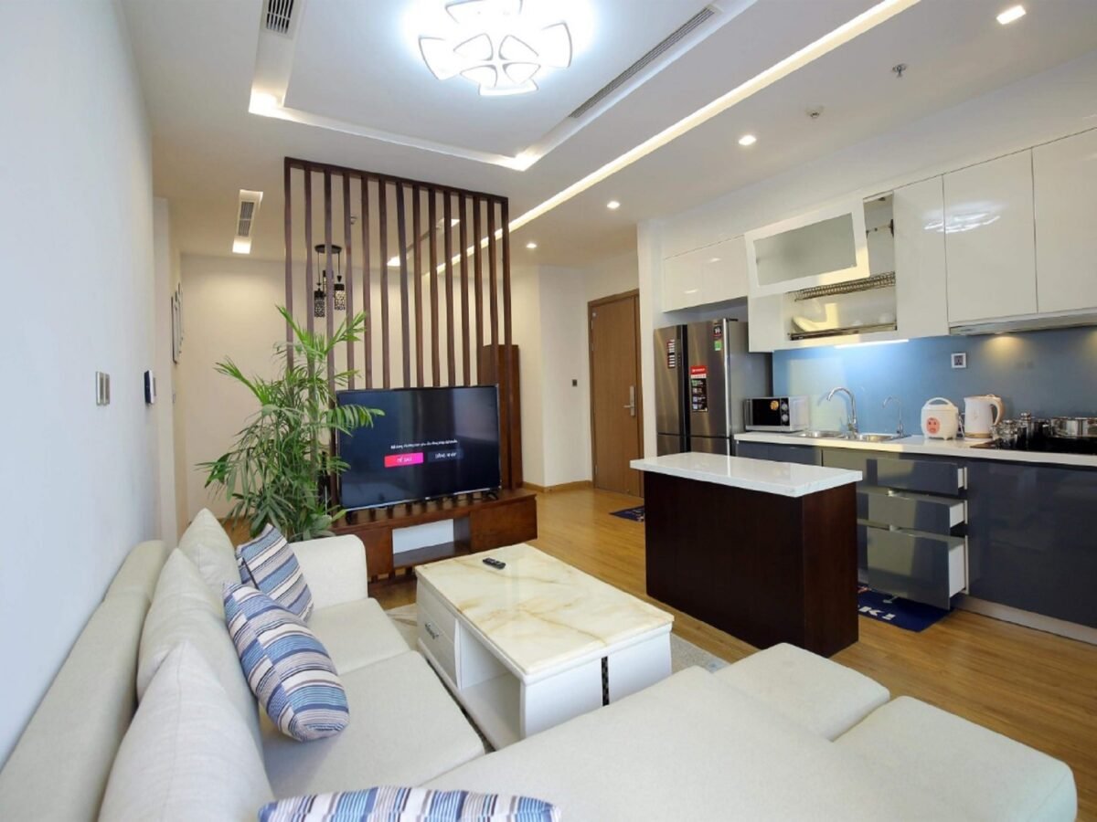 Wonderful apartment in M1 Vinhomes Metropolis 29 Lieu Giai with lake view for rent (3)