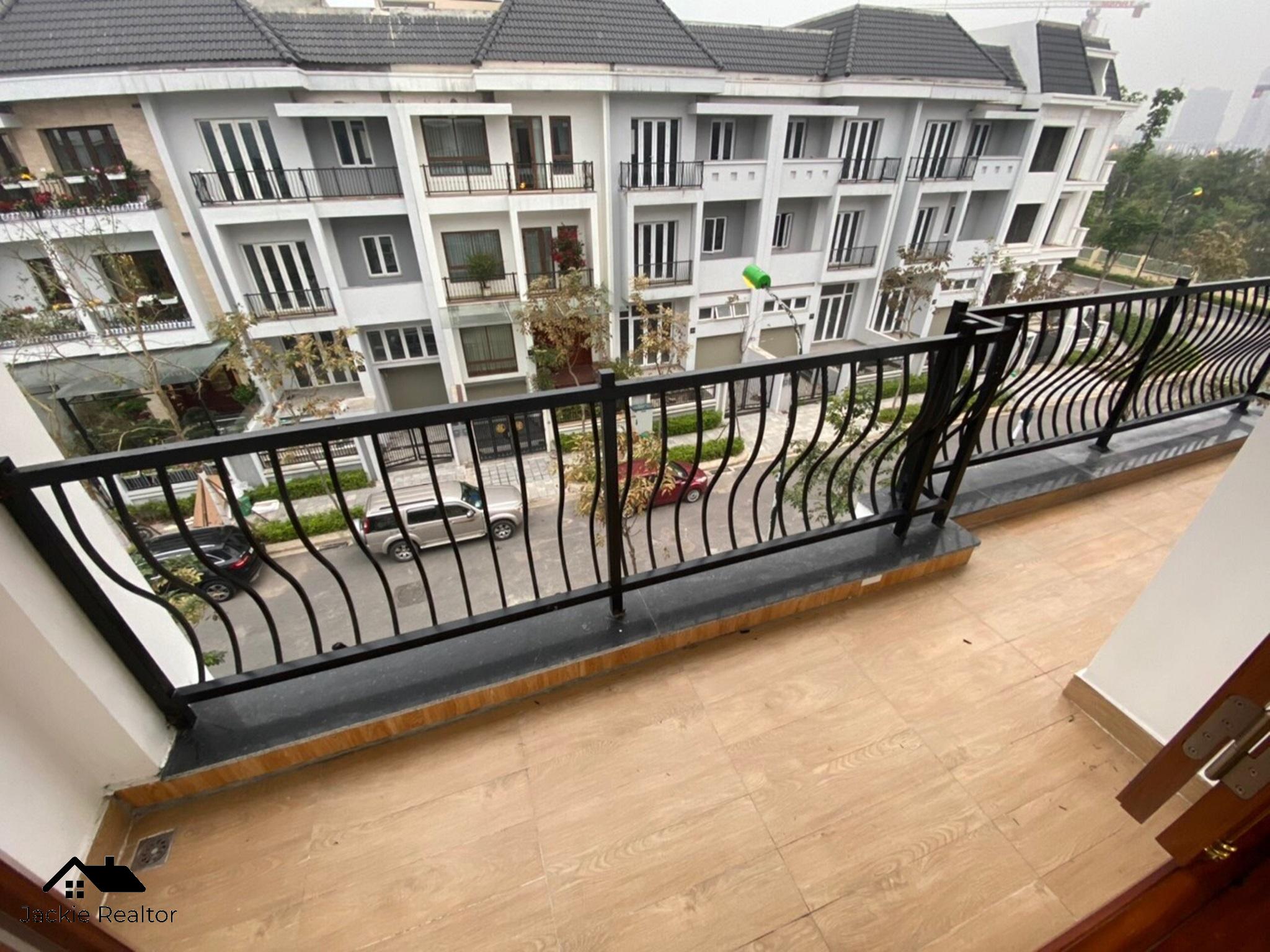 Villa for rent in K Ciputra (15)