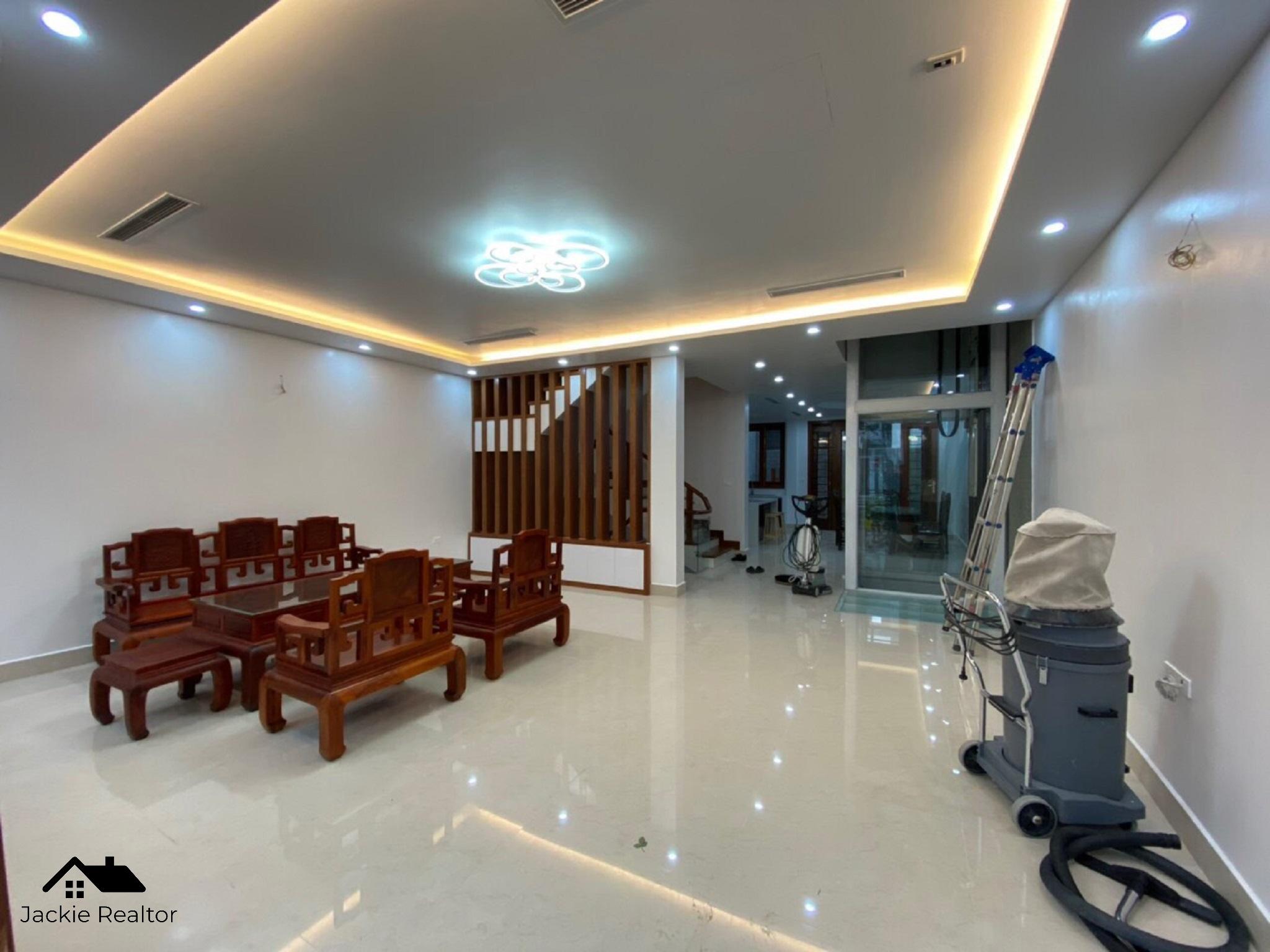 Villa for rent in K Grand Gardenville Ciputra (3)