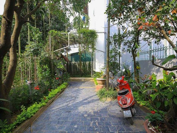 Cheap price garden houses for rent in West Lake, Tay Ho, Hanoi (1)
