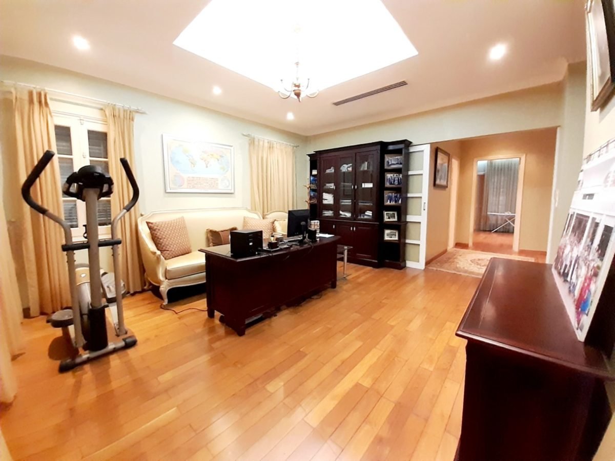 Commodious Ciputra villa for rent in block C, Tay Ho, Hanoi (17)