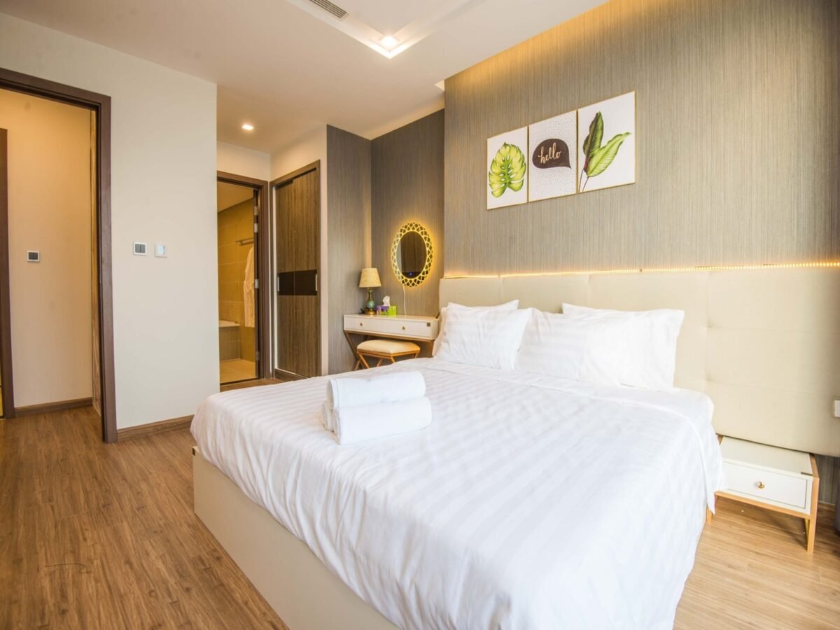 Condos apartments for rent in Vinhomes Metropolis 29 Lieu Giai, Ba Dinh, Hanoi (1)