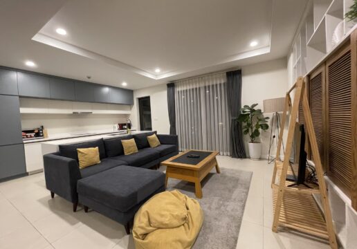 Enchanting 3-bedroom apartment for rent in Centro Tower, Kosmo Tay Ho, Xuan La, Hanoi (1)