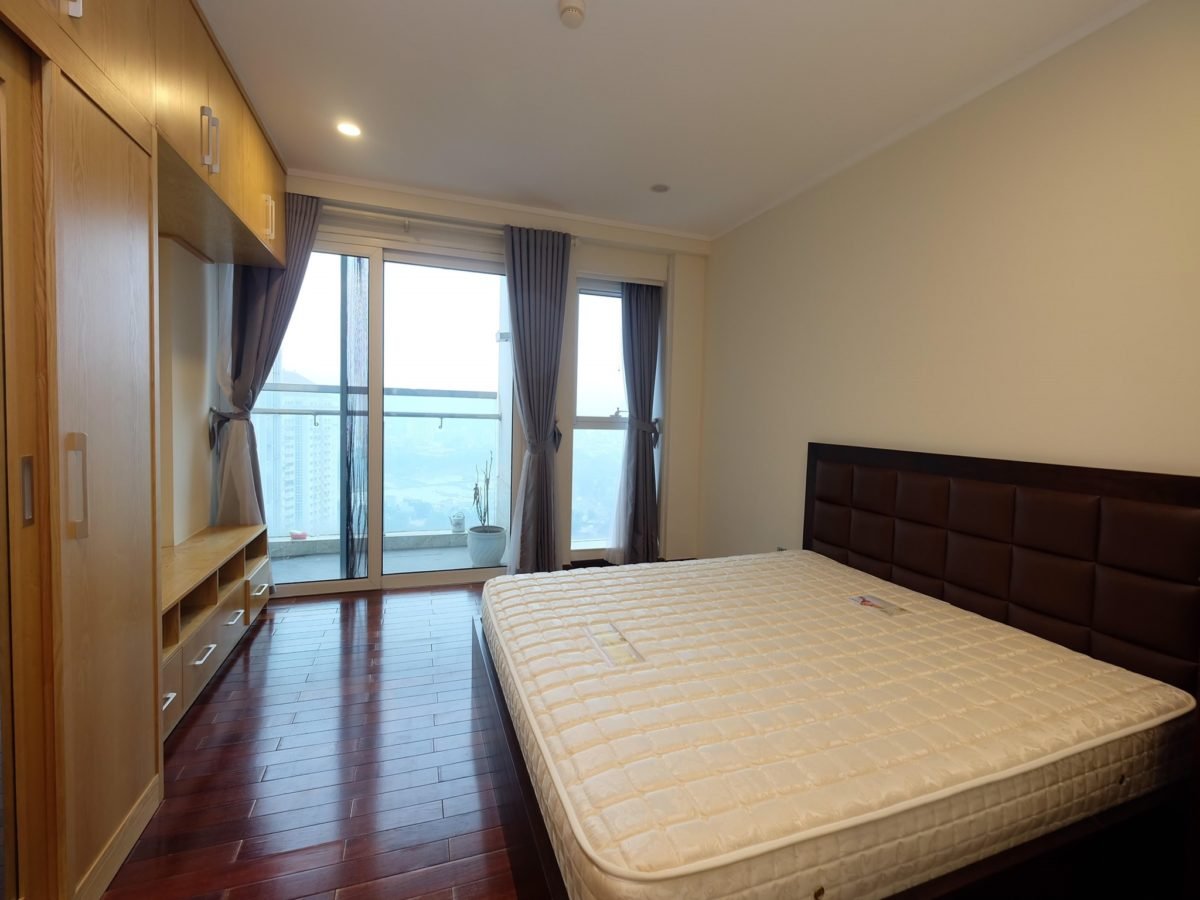 Golf view apartment for rent in L2 The Link Ciputra Hanoi (13)
