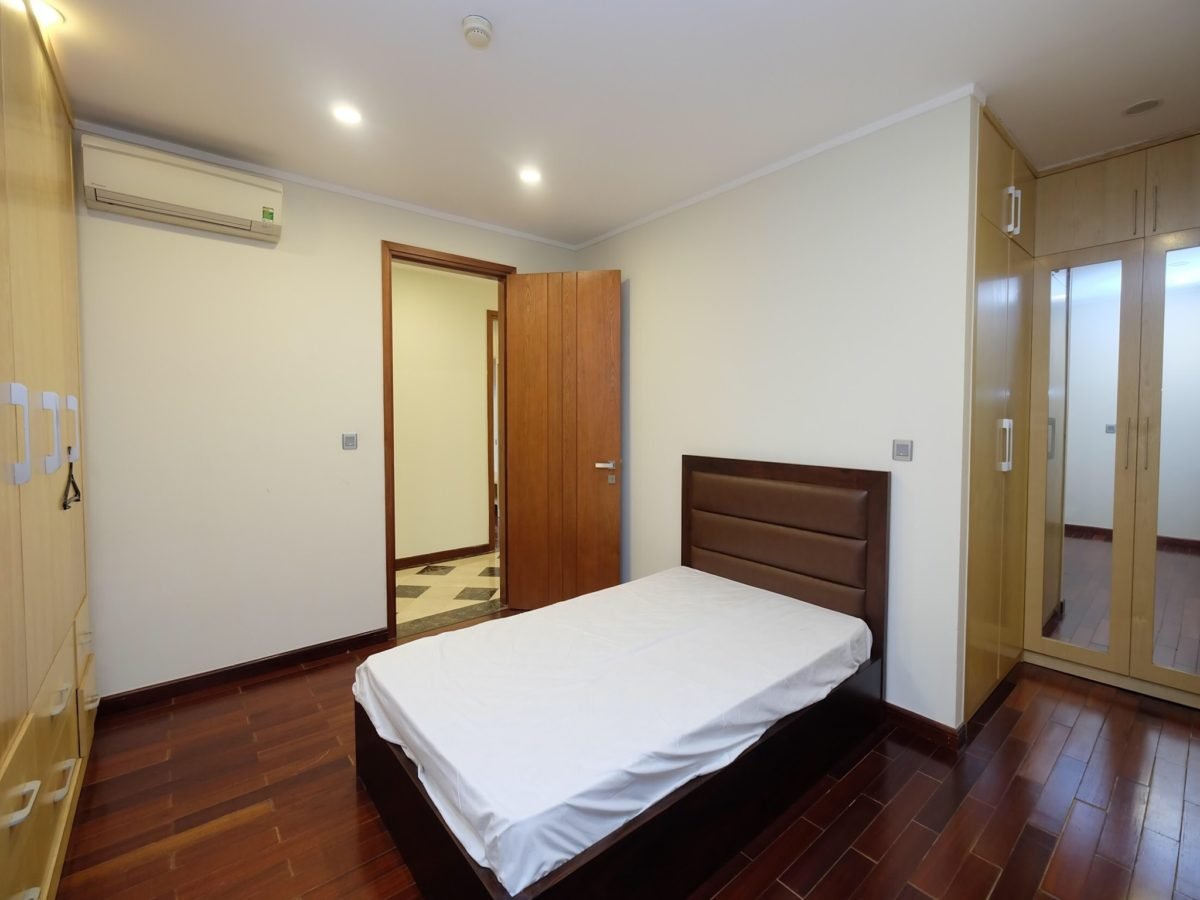 Golf view apartment for rent in L2 The Link Ciputra Hanoi (15)