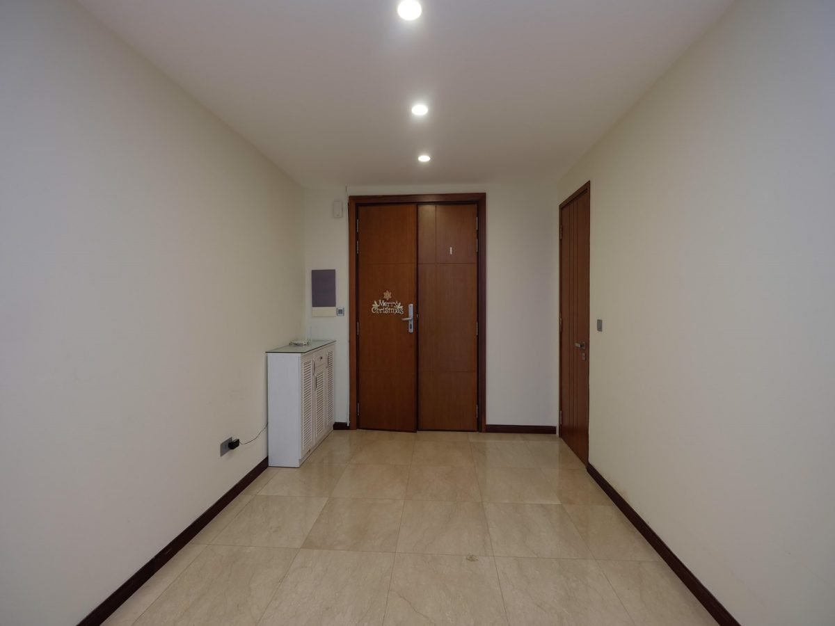 Golf view apartment for rent in L2 The Link Ciputra Hanoi (2)