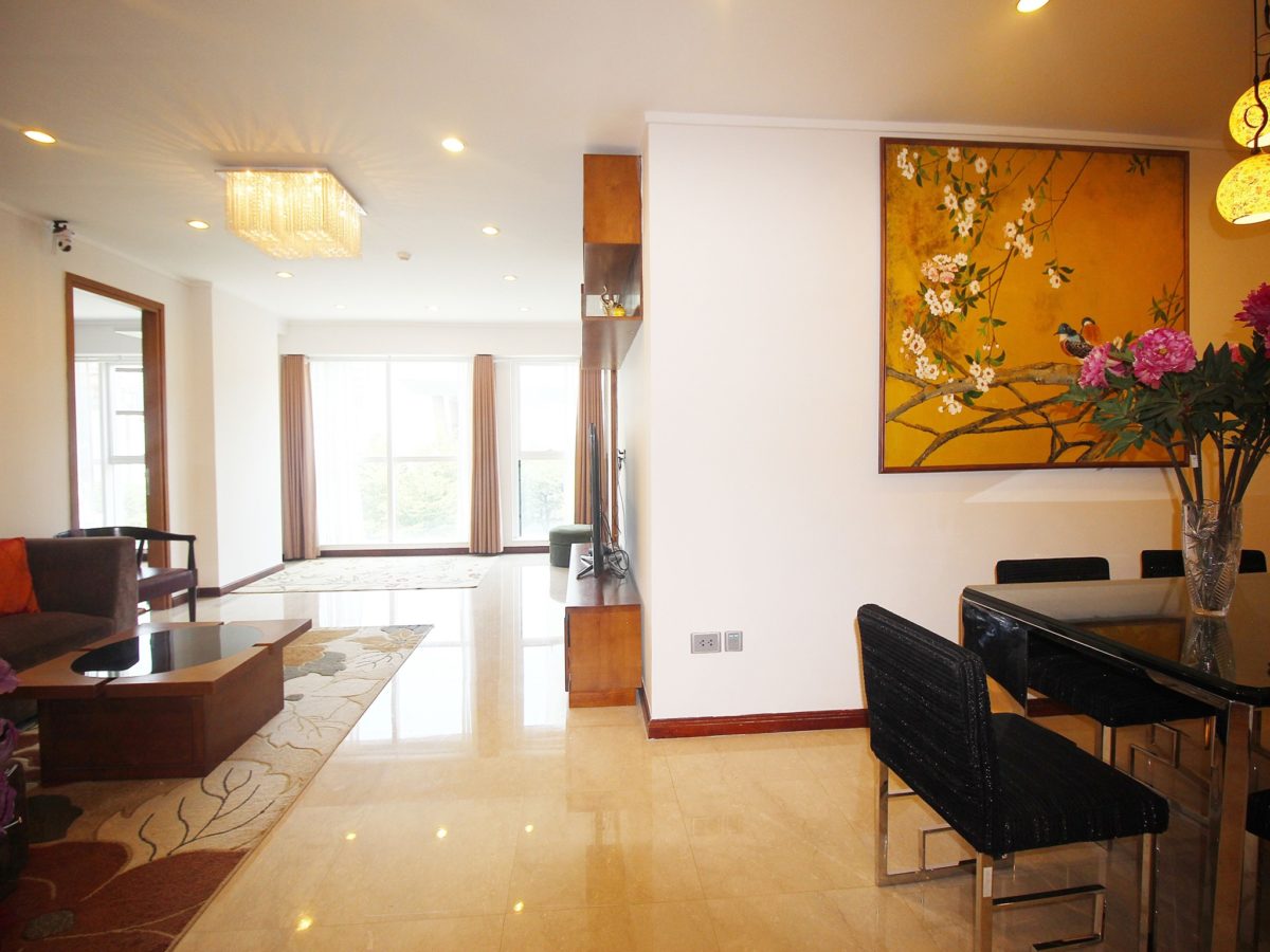 Colorful fully-equipped apartment for rent in L2, The Link Ciputra Hanoi, next to golf course (13)