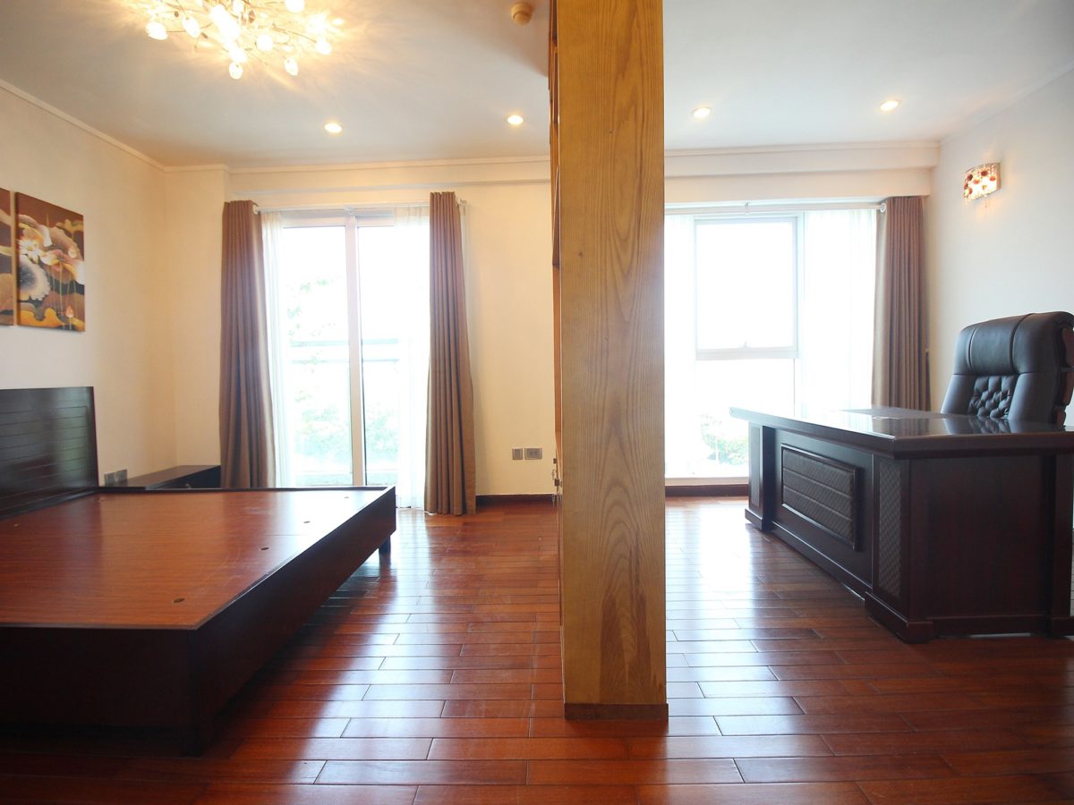 Colorful fully-equipped apartment for rent in L2, The Link Ciputra Hanoi, next to golf course (9)