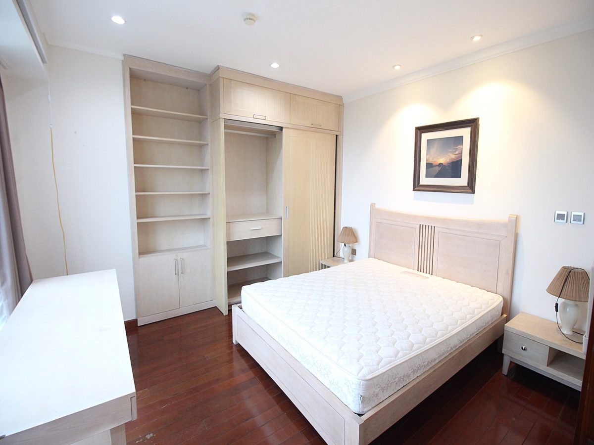 Giant apartment for rent in The Link Ciputra Hanoi, near golf course and Ciputra club (9)