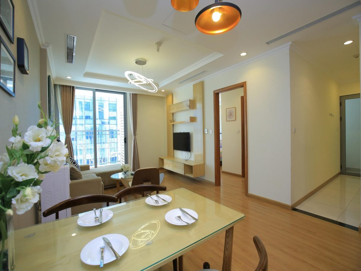 Vinhomes Nguyen Chi Thanh apartment project for rent (1)