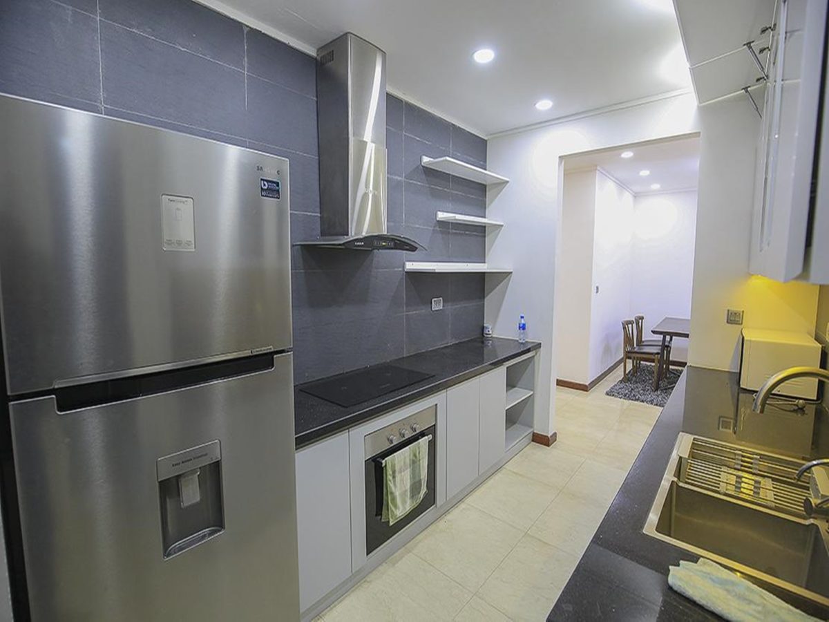 Cheap spacious apartment for rent in L2 Building, The Link Ciputra Hanoi, near golf course! (6)