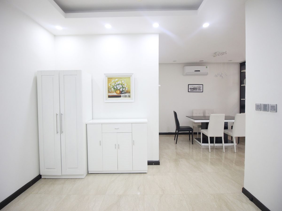 Fully furnished apartment for rent in L2 Building, The Link Ciputra Hanoi, next to golf course and club (2)