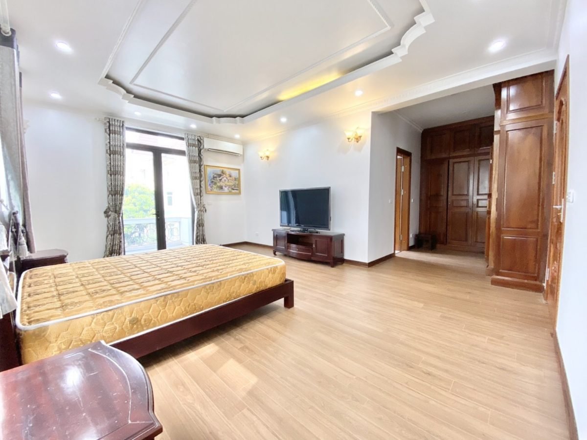 Great Villa For Rent In T1, Ciputra Hanoi, Near SIS, UNIS And Hanoi Academy (15)