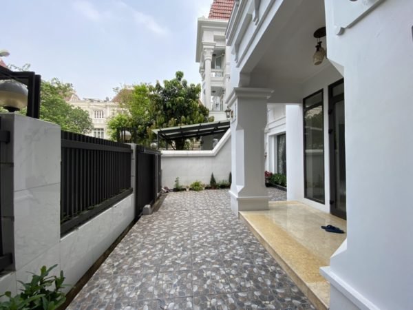 Great Villa For Rent In T1, Ciputra Hanoi, Near SIS, UNIS And Hanoi Academy (30)