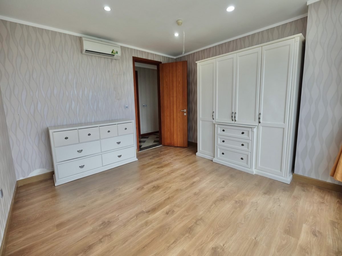 Huge Apartment For Rent In L1, The Link Ciputra Hanoi (10)