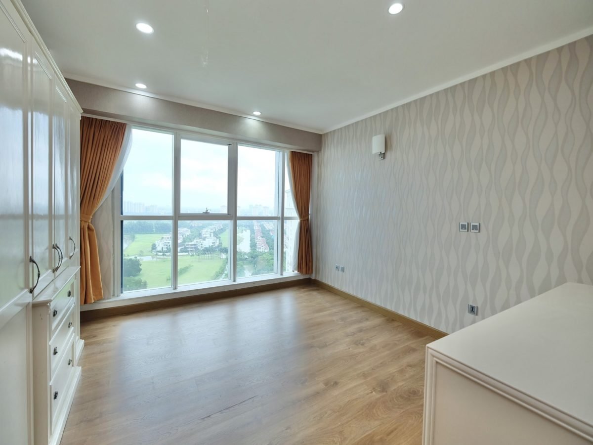 Huge Apartment For Rent In L1, The Link Ciputra Hanoi (12)