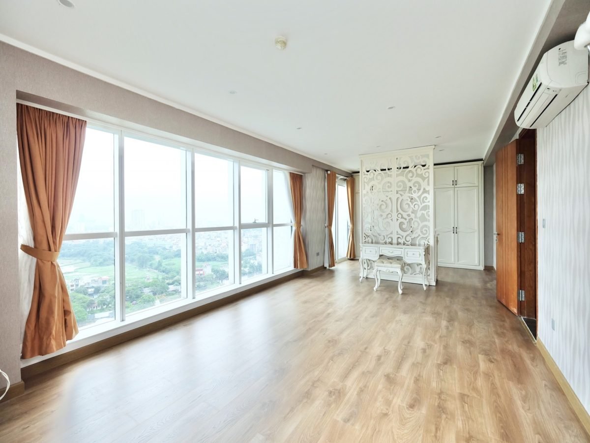 Huge Apartment For Rent In L1, The Link Ciputra Hanoi (8)