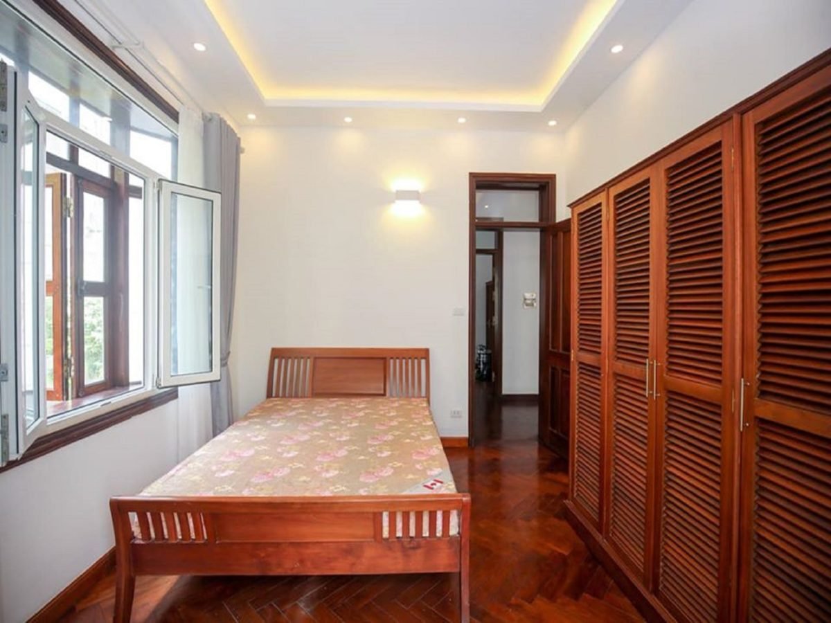 Outstanding house for rent in Xuan Dieu Street, Quang An Ward, Tay Ho West Lake area, Hanoi (18)