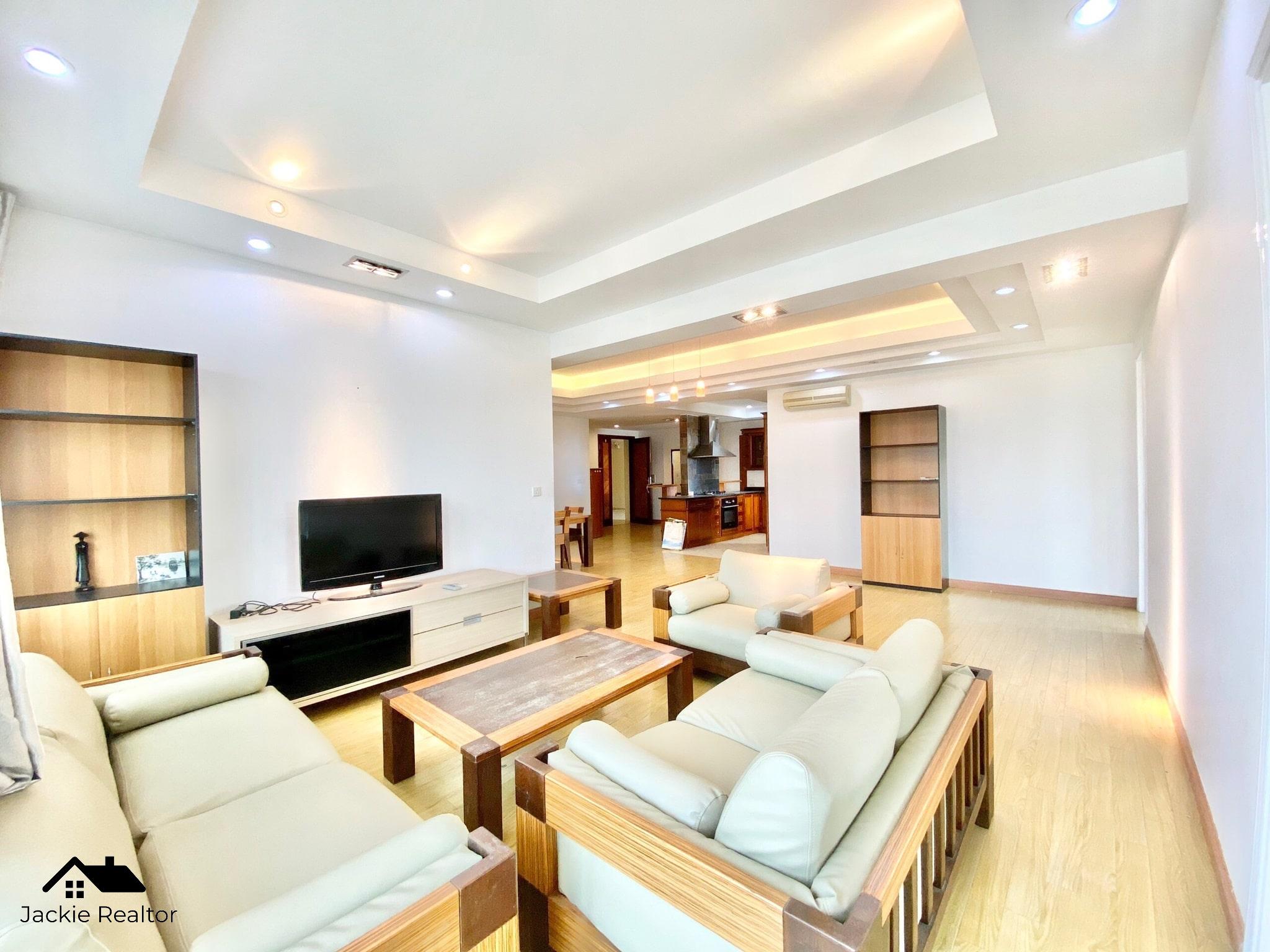 Reasonable apartment for rent in E5 Building, Ciputra Hanoi (12)