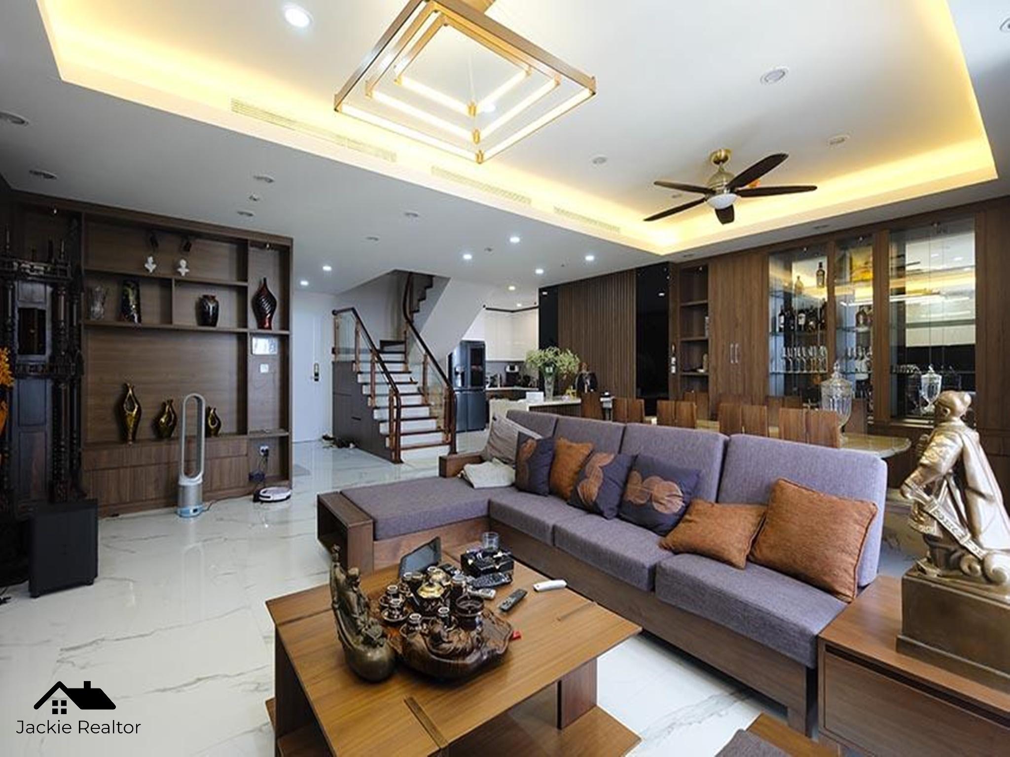 Desirable Duplex Apartment For Rent In Sunshine City Hanoi (3)