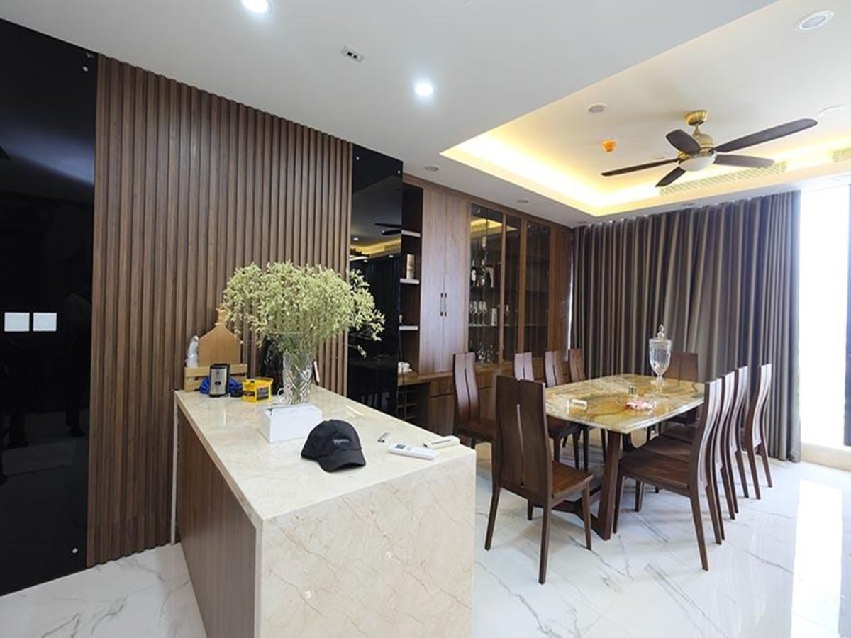 Desirable Duplex Apartment For Rent In Sunshine City Hanoi (5)