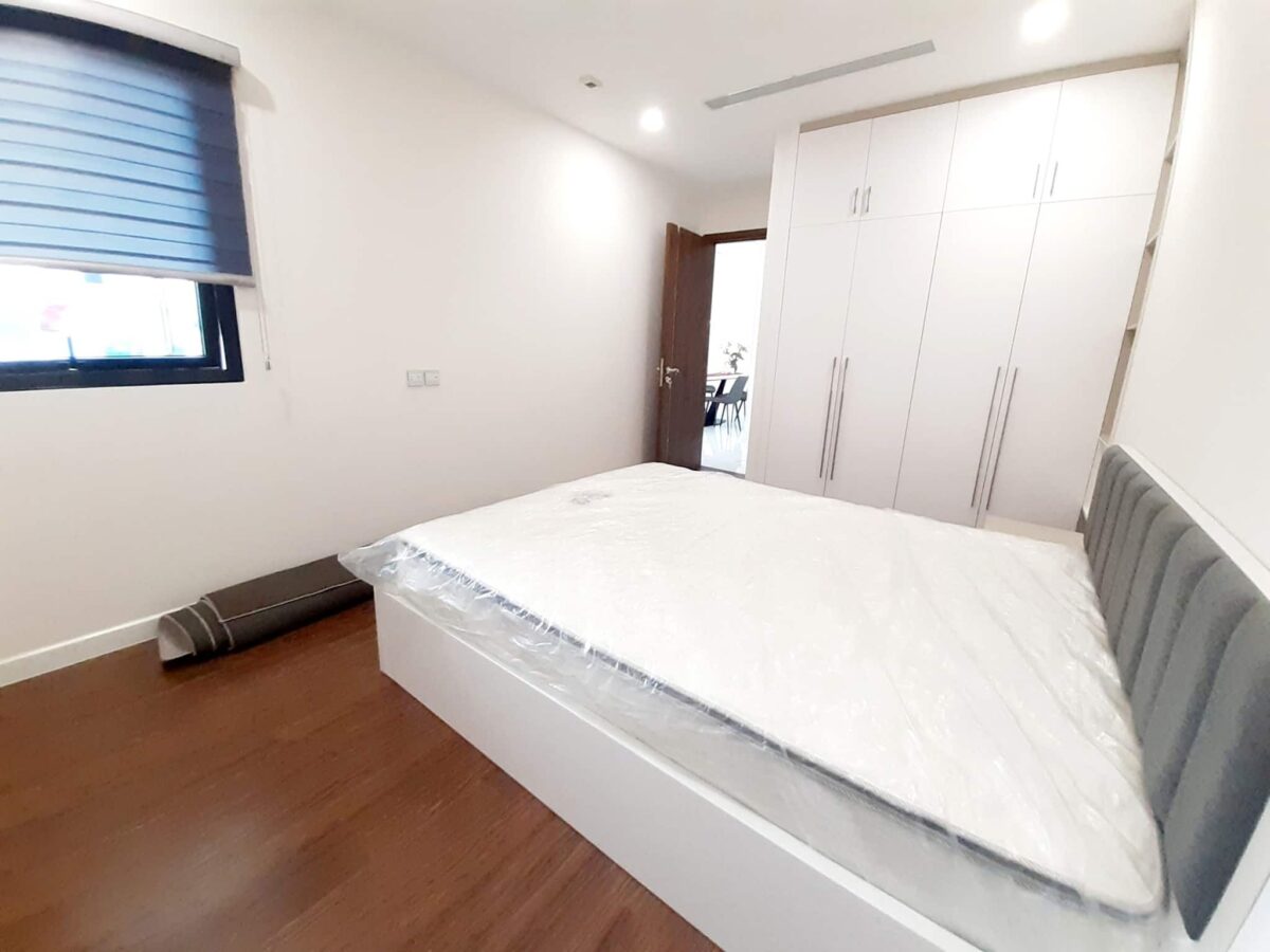 Modern apartment for rent in S1 Building, Sunshine City Hanoi (14)