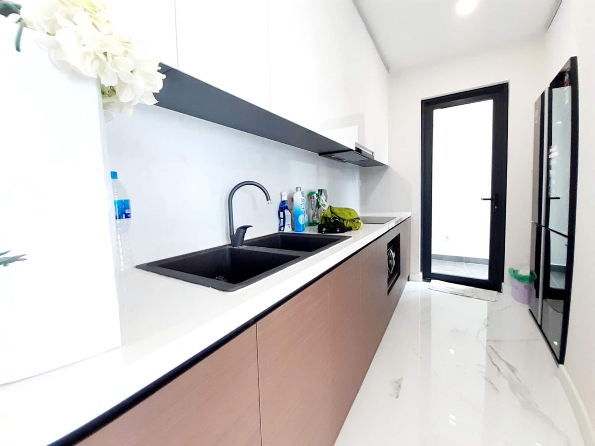 Modern apartment for rent in S1 Building, Sunshine City Hanoi (7)