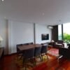 Beautiful lake view apartment for rent in Tay Ho Westlake with full services (13)