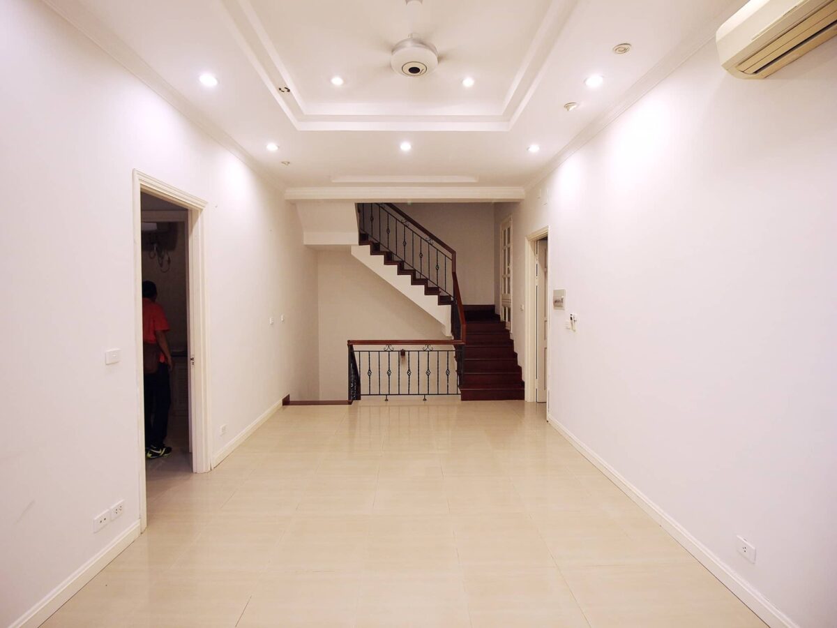 Big unfurnished villa for rent in T Block, Ciputra Hanoi (3)