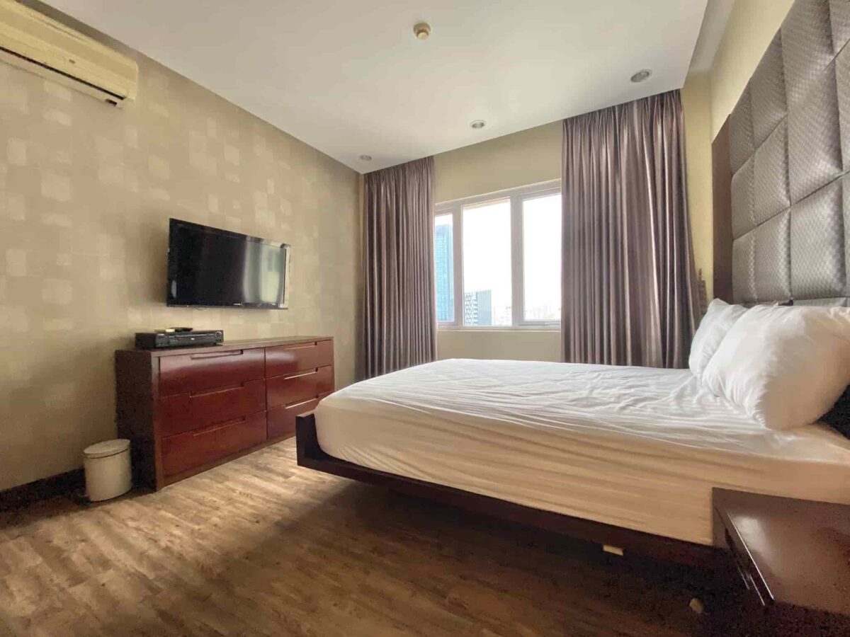 Huge apartment near UNIS school in Ciputra Hanoi for rent (1)