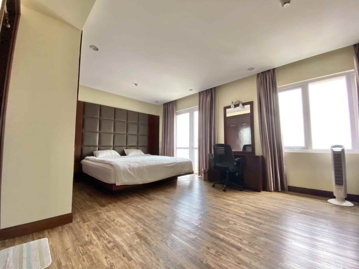 Huge apartment near UNIS school in Ciputra Hanoi for rent (11)