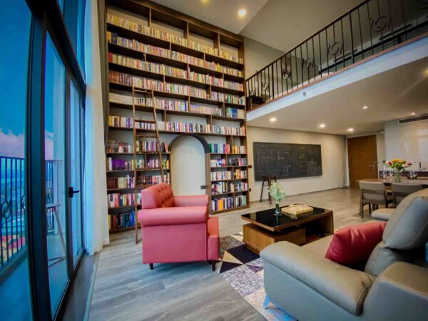 Unique library penthouse for rent in PentStudio West Lake (12)