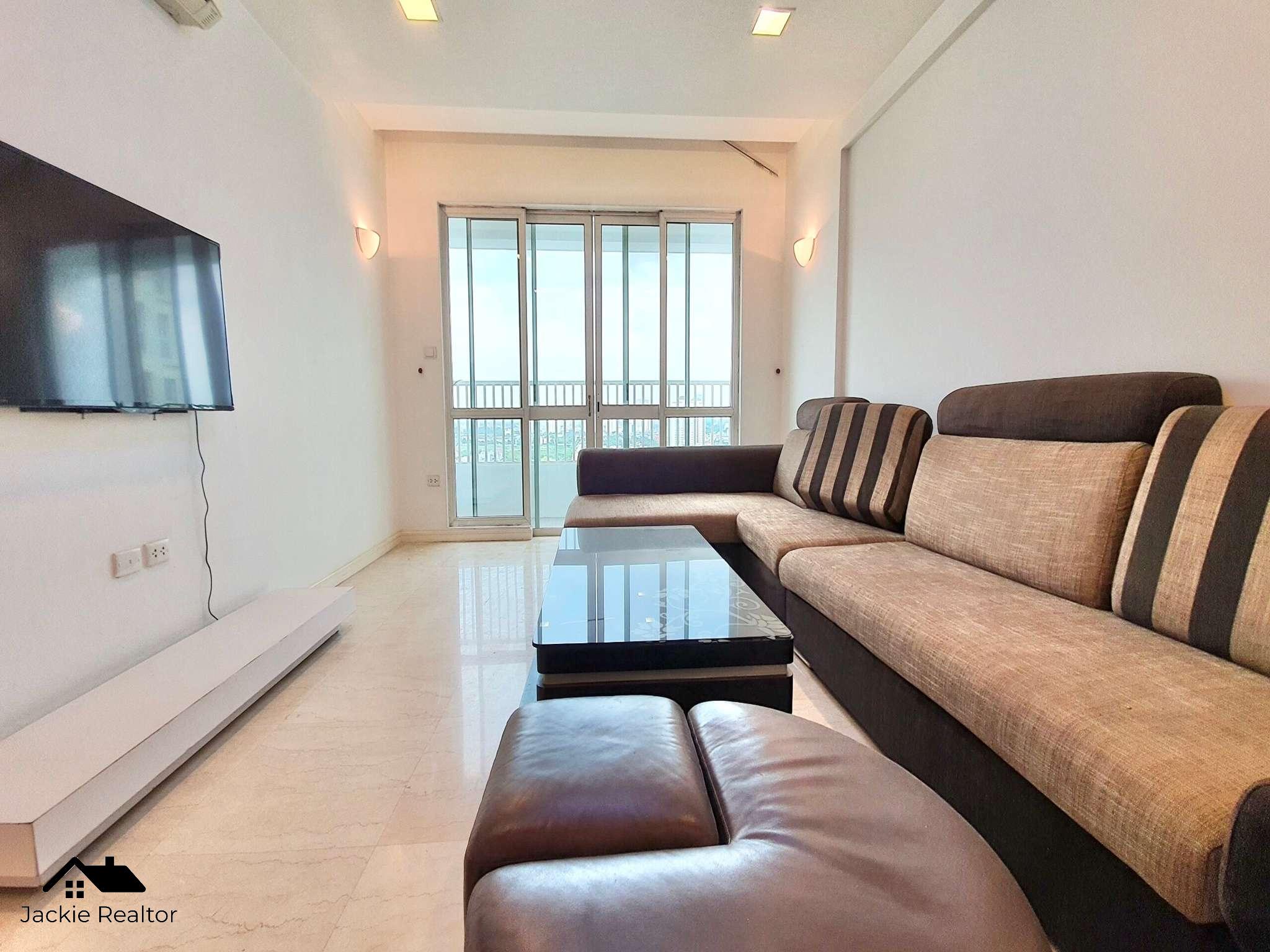 Very large golf view apartment for rent in Ciputra (17)