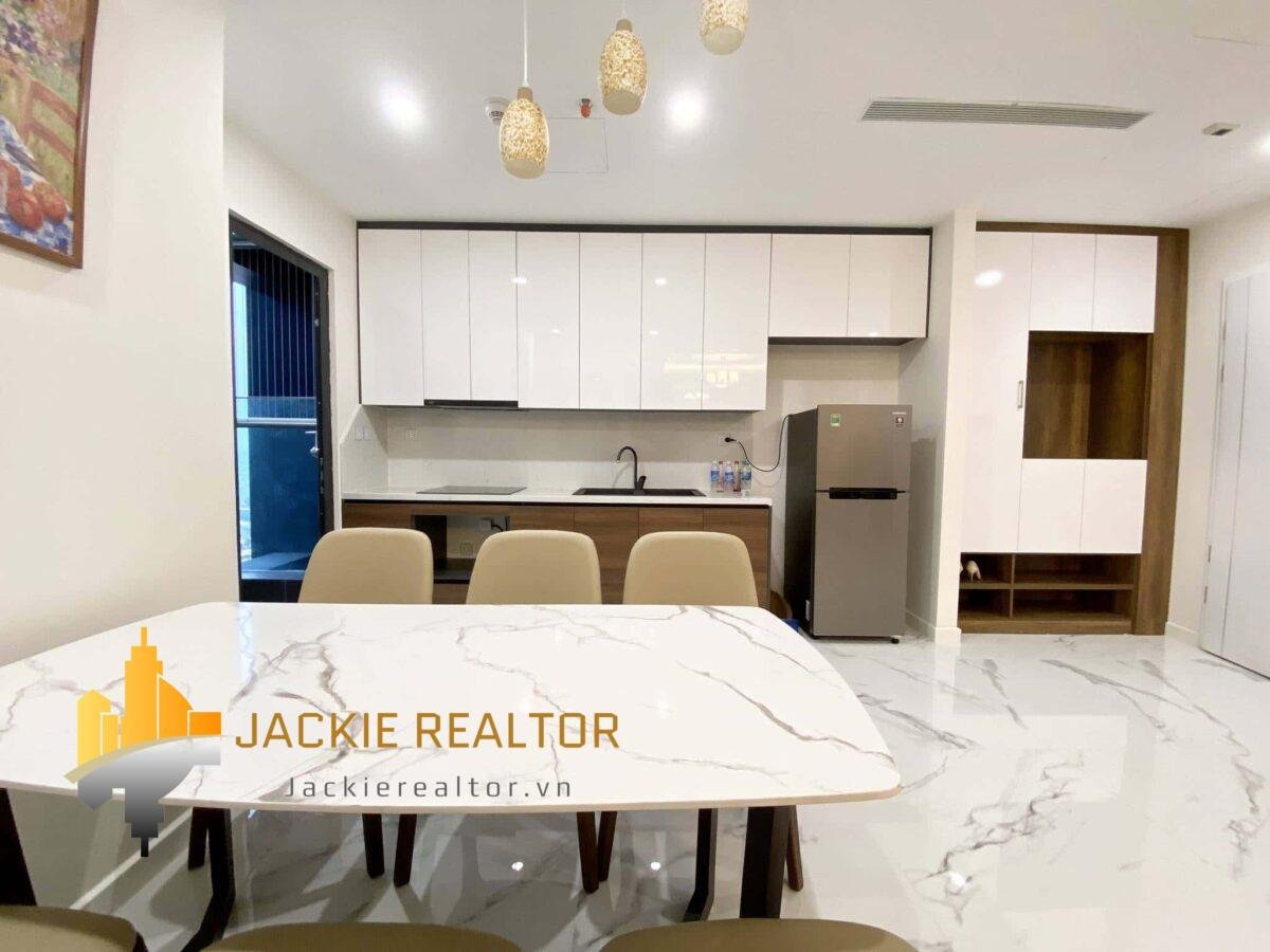 #1 Great Red river view apartment in Sunshine City for rent (13)
