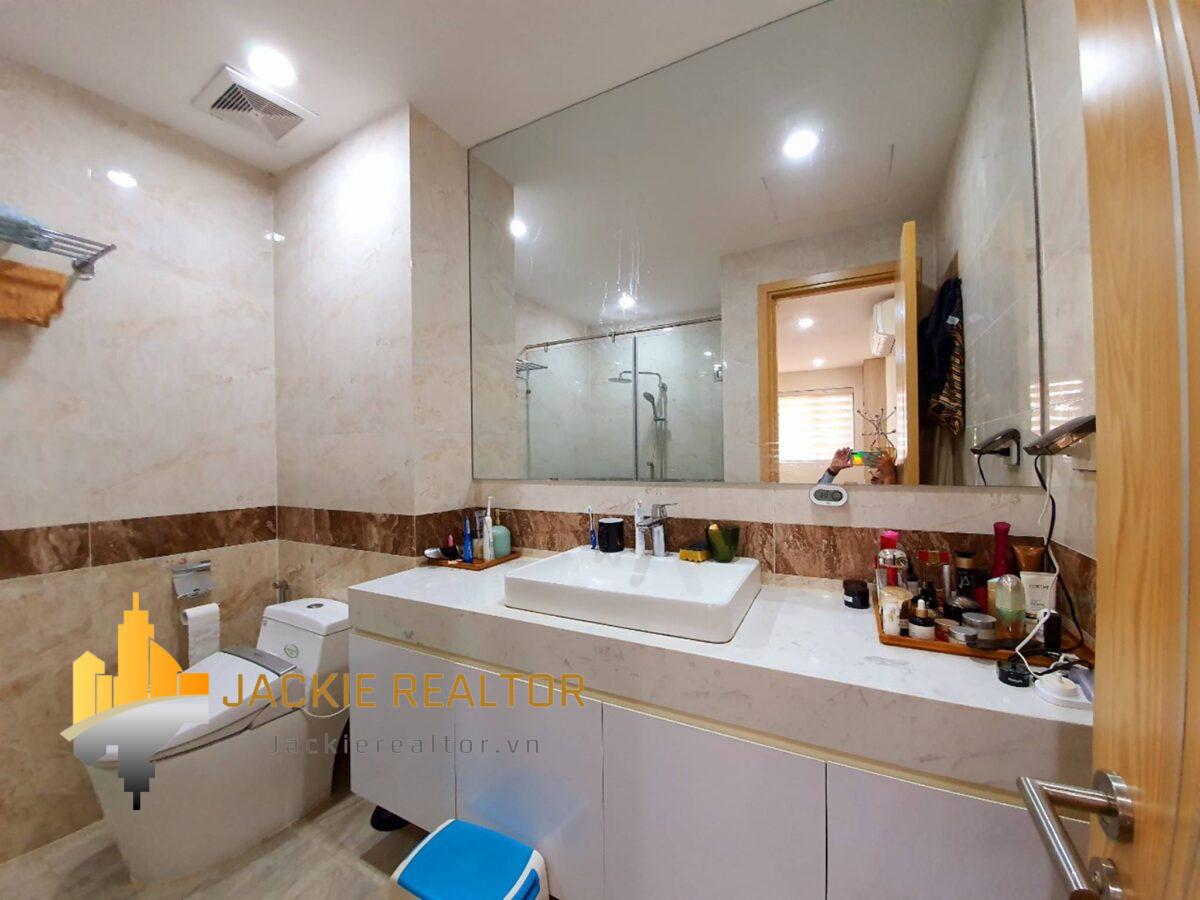 Big but cheap apartment for rent in Ngoai Giao Doan Tay Ho Tay for Covid-19 (12)