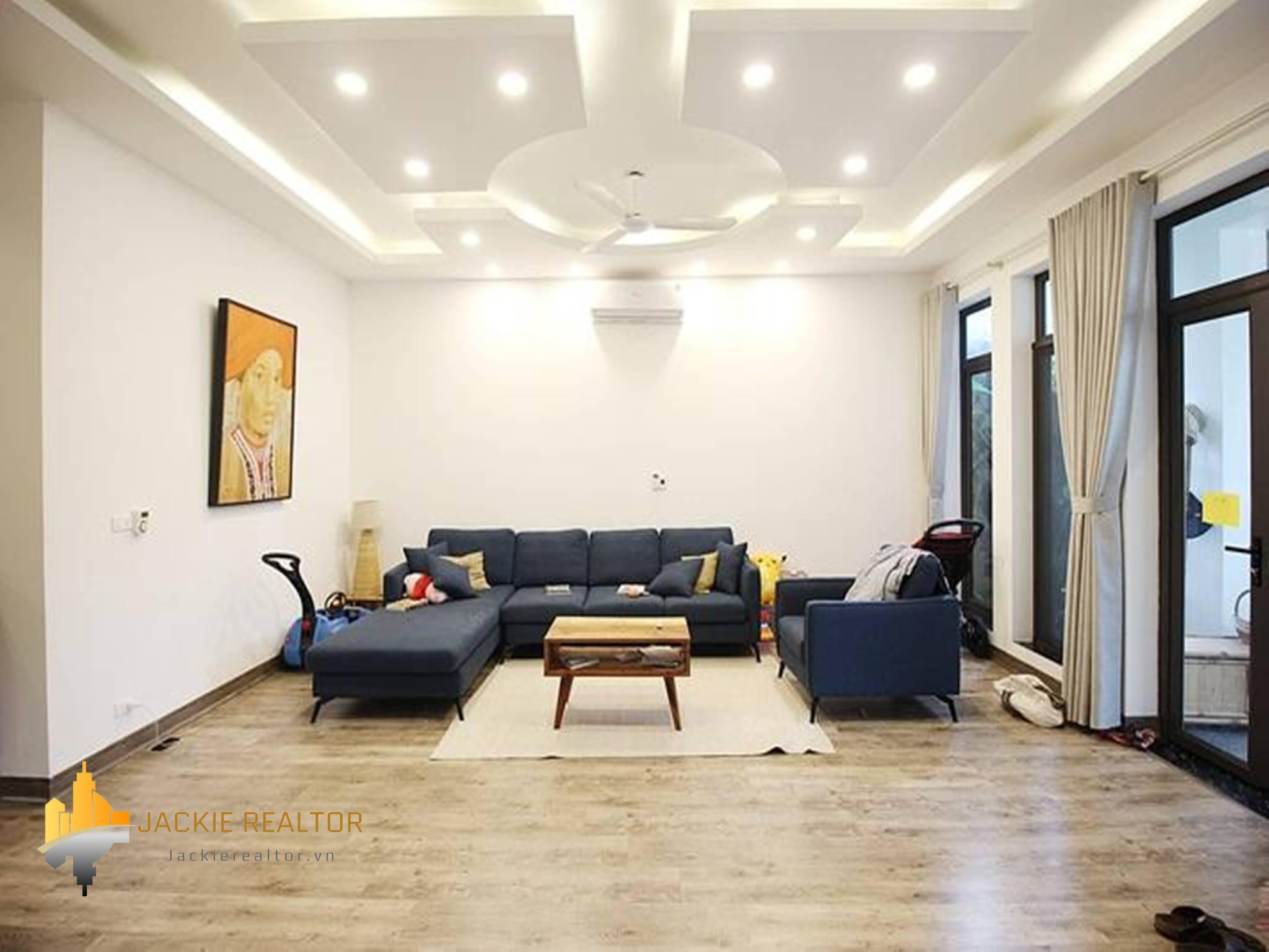 Big villa for rent in D3, Ciputra near UNIS school (1)