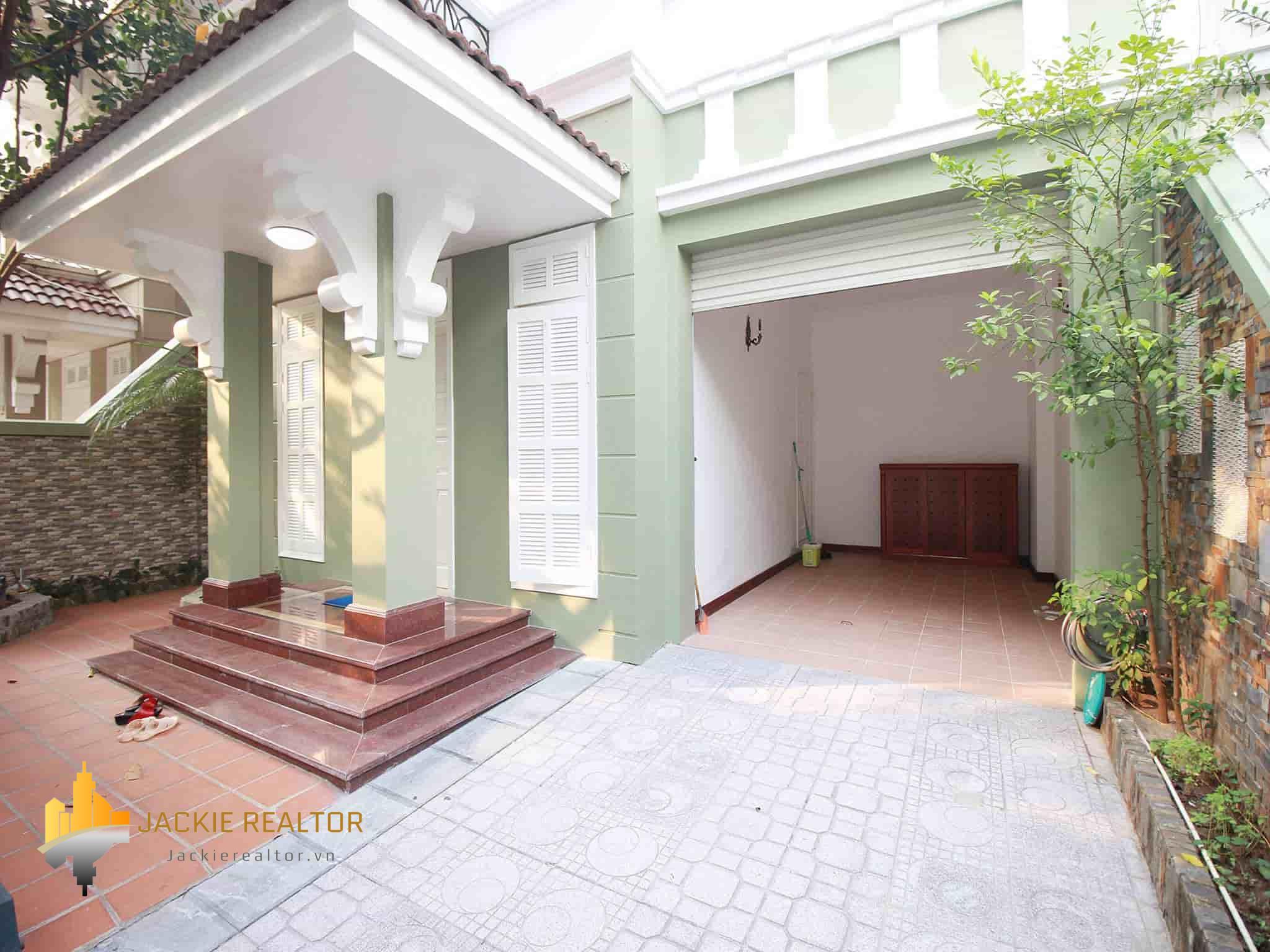 Cheap lovely villa in Ciputra for rent, near UNIS for 1 (13)