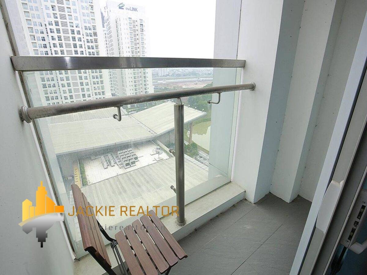 Great golf view apartment for rent in L2 The Link Ciputra (13)