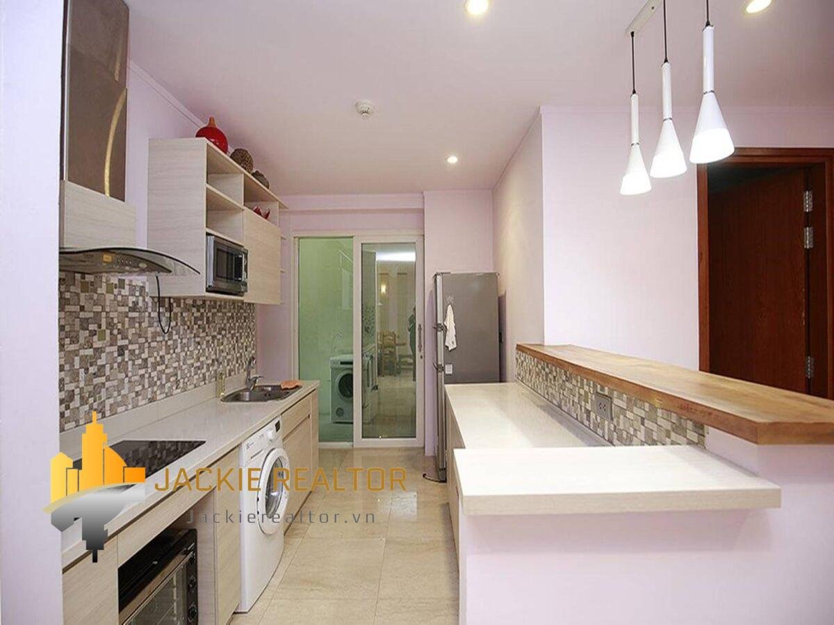 Great golf view apartment for rent in L2 The Link Ciputra (7)