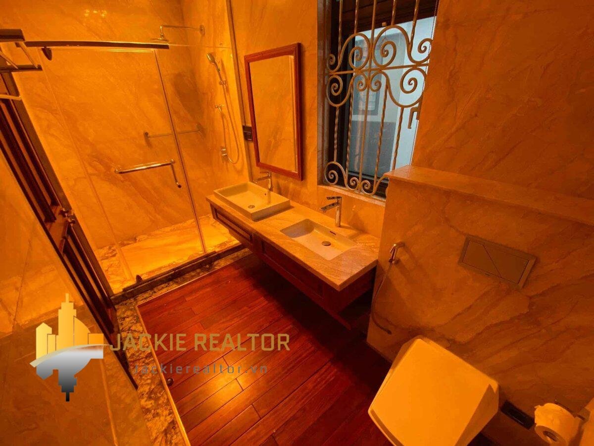 Luxurious villa for rent in Starlake Hanoi (13)