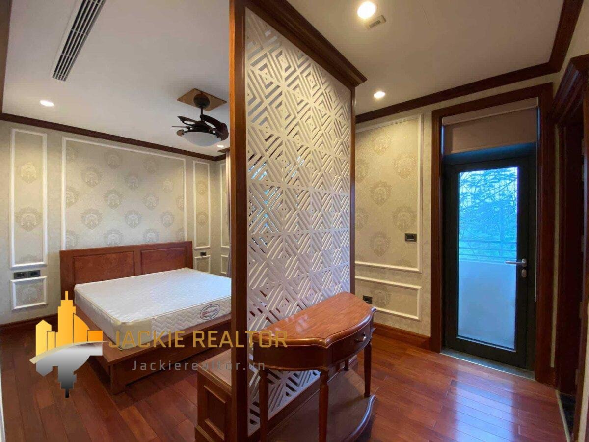 Luxurious villa for rent in Starlake Hanoi (5)