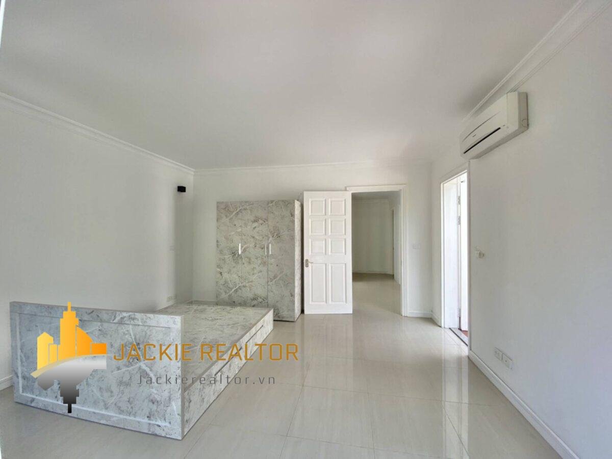 Renovated villa for rent in Ciputra with 100% new furniture (15)