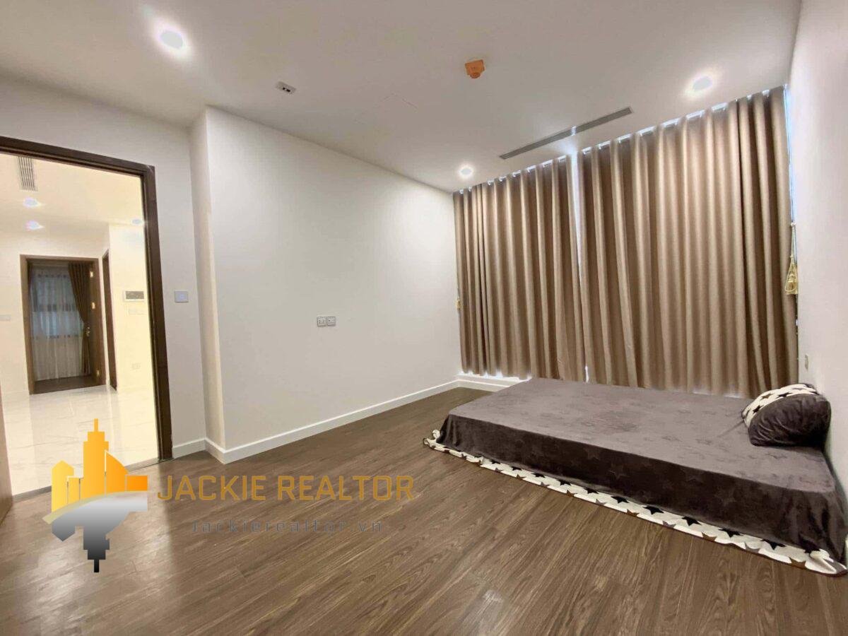 Super cheap 2-bedroom apartment for rent in Sunshine City (6)
