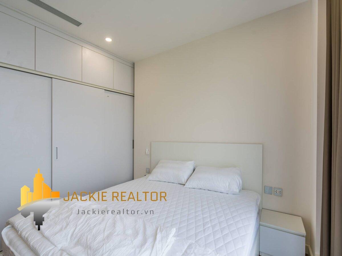Amazing view apartment for rent in S2 Building Sunshine City (6)